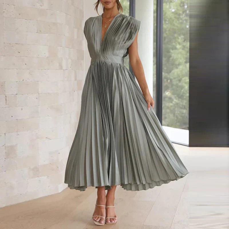 Adele | Elegante Maxi-Kleid mit V-Ausschnitt und Falten
