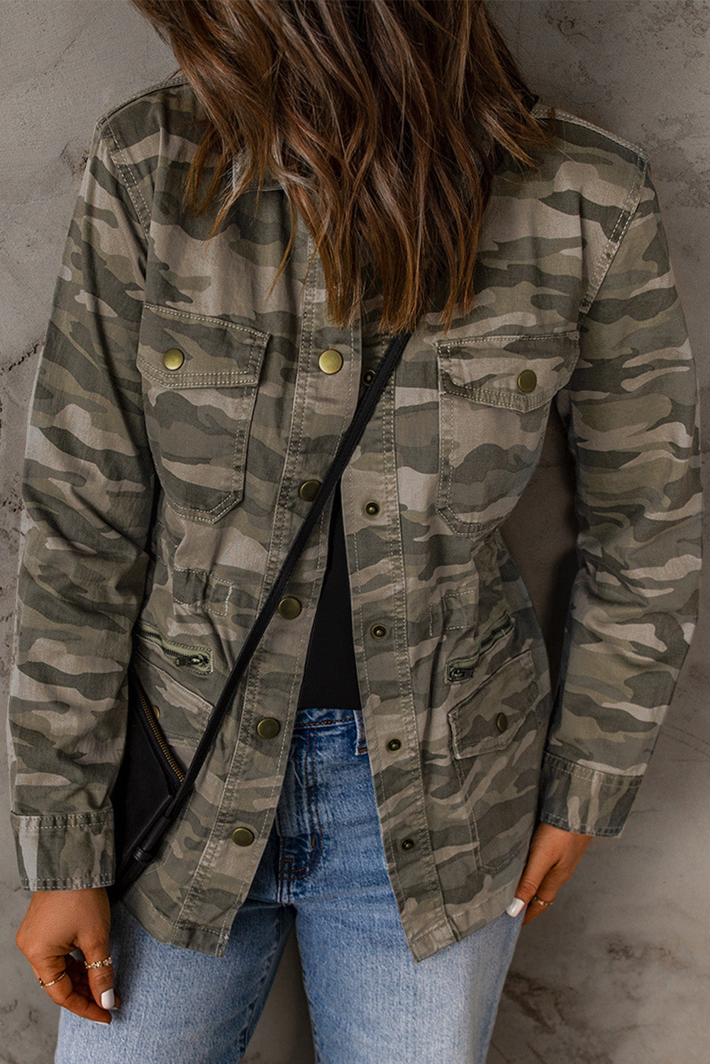 Marianne | Camouflage-Jacke mit vielseitigen Taschen und Knopfverschluss