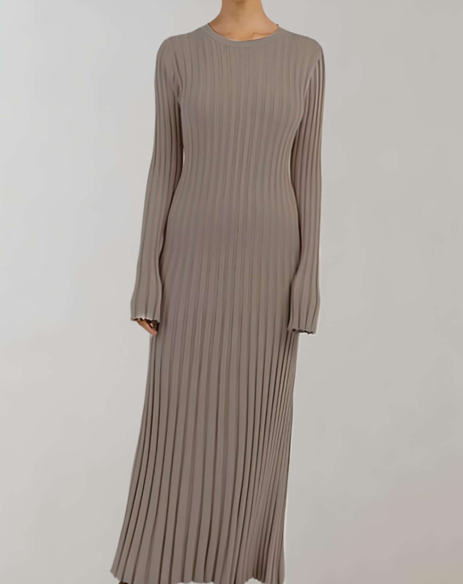 Adley -  Langes figurbetontes Kleid mit Rundhalsausschnitt und Rippstrick Kleid