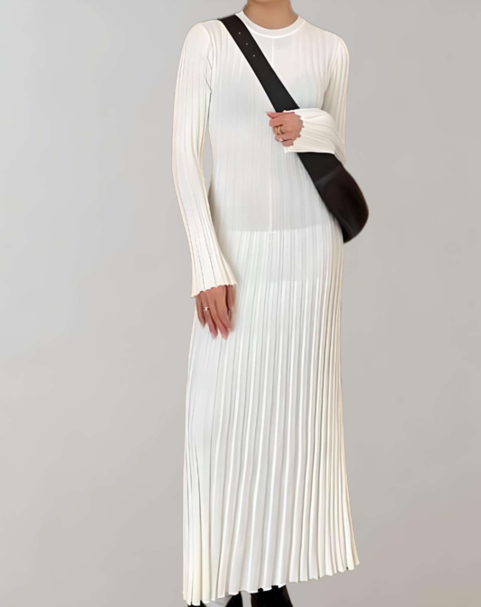 Adley -  Langes figurbetontes Kleid mit Rundhalsausschnitt und Rippstrick Kleid