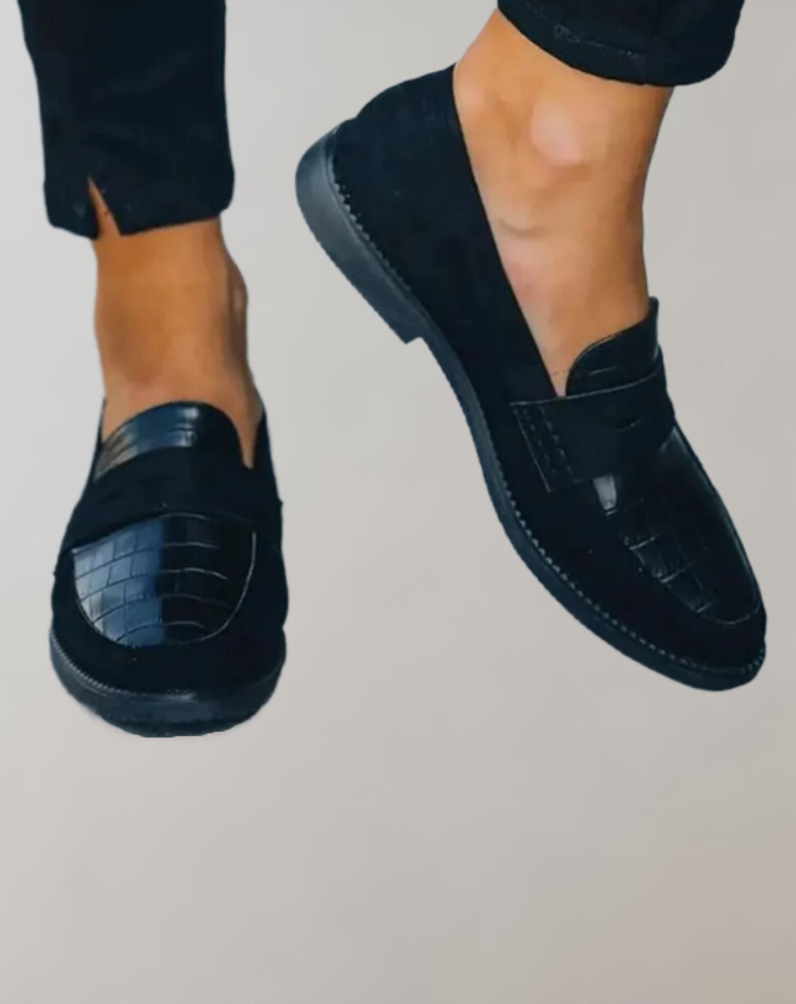 Angelie -  Glänzende Loafer für Damen mit strukturiertem Design Schuhe