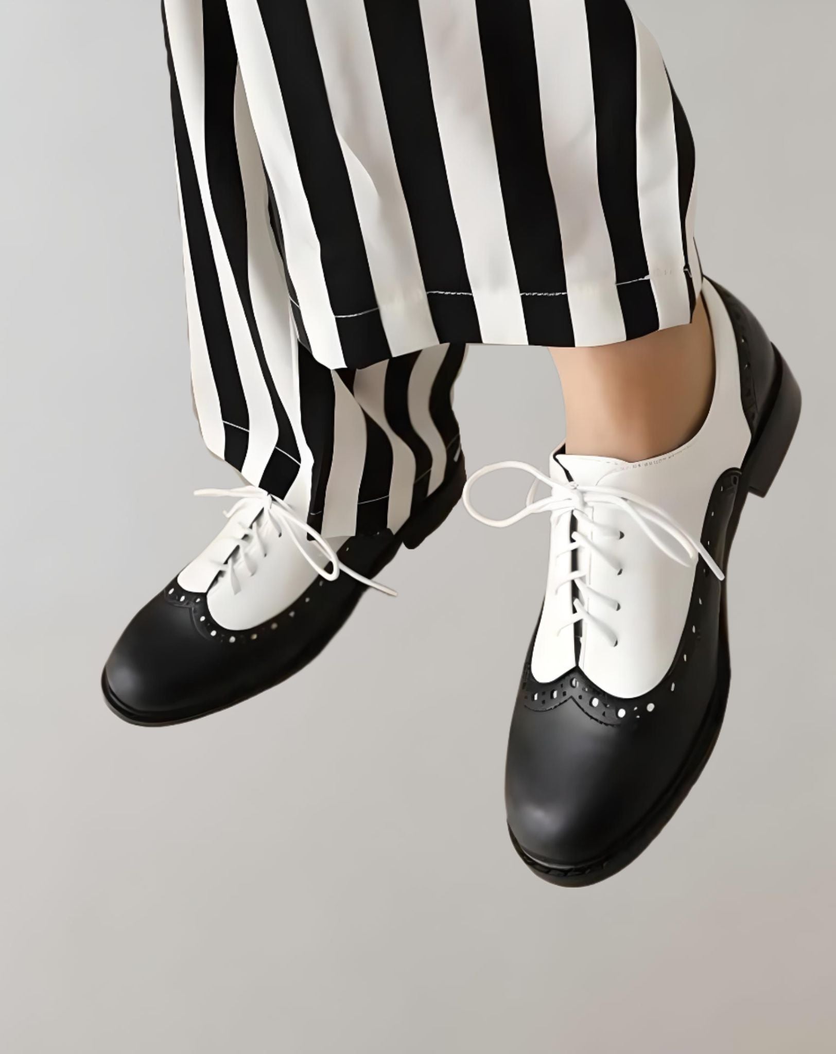 Angelie -  Glänzende Loafer für Damen mit strukturiertem Design Schuhe