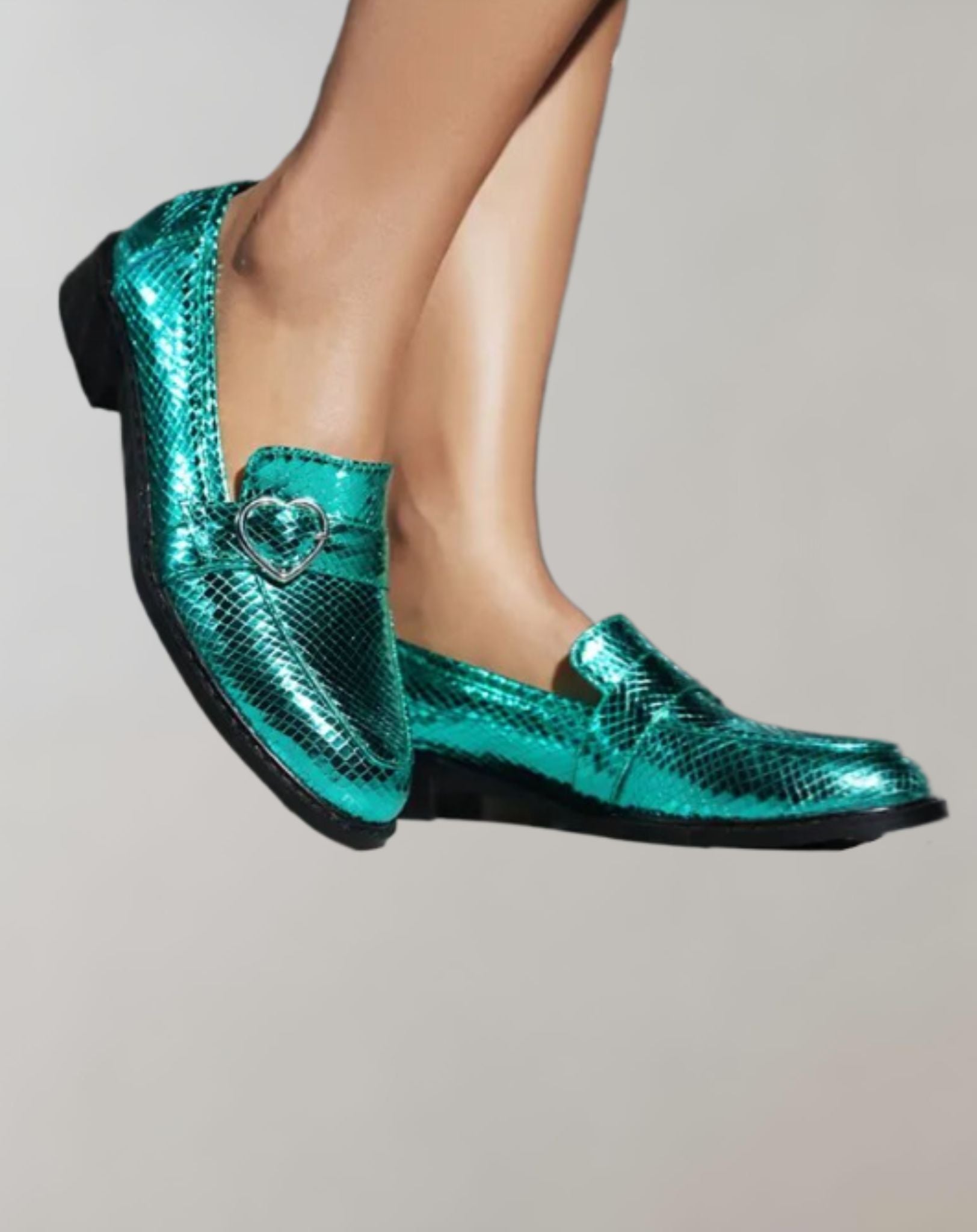 Angelie -  Glänzende Loafer für Damen mit strukturiertem Design Schuhe