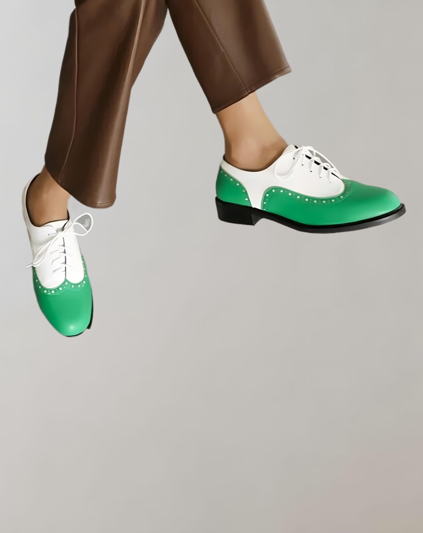 Angelie -  Glänzende Loafer für Damen mit strukturiertem Design Schuhe