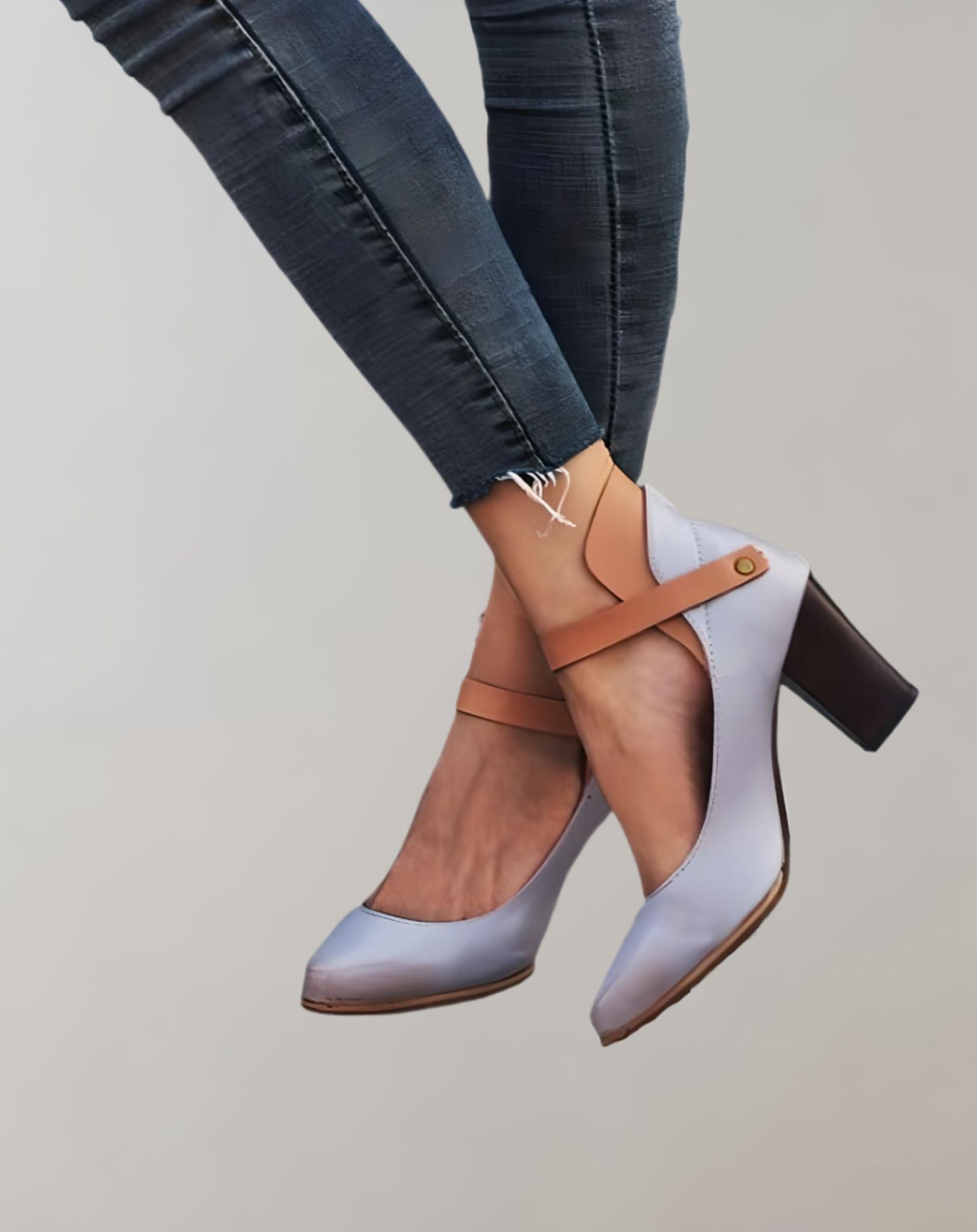 Emma -  Halbhohe geschlossene Absätze mit Riemendesign Schuhe