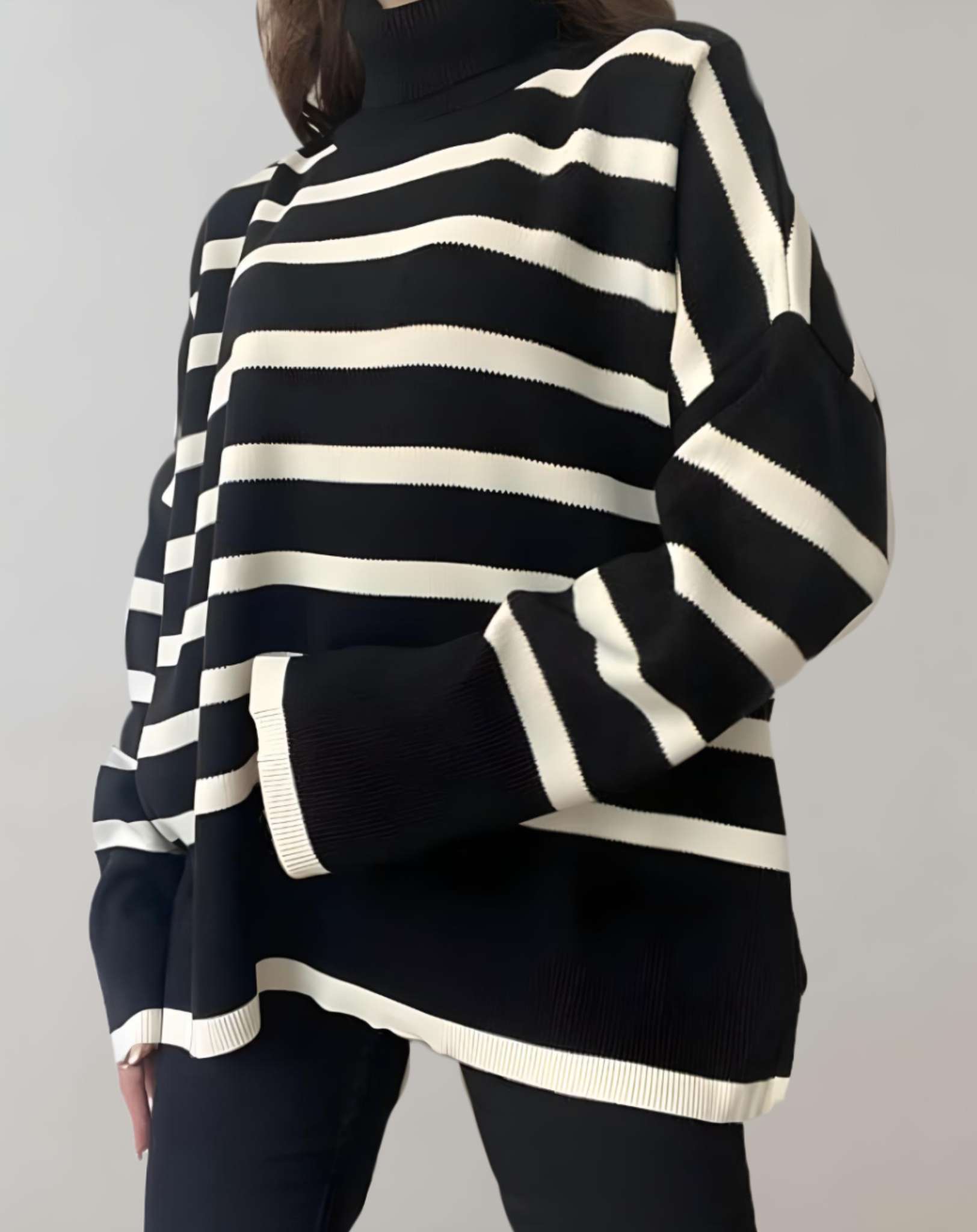 Chandria - Übergroßer bequemer Pullover mit Streifendesign und Rollkragen Sweater