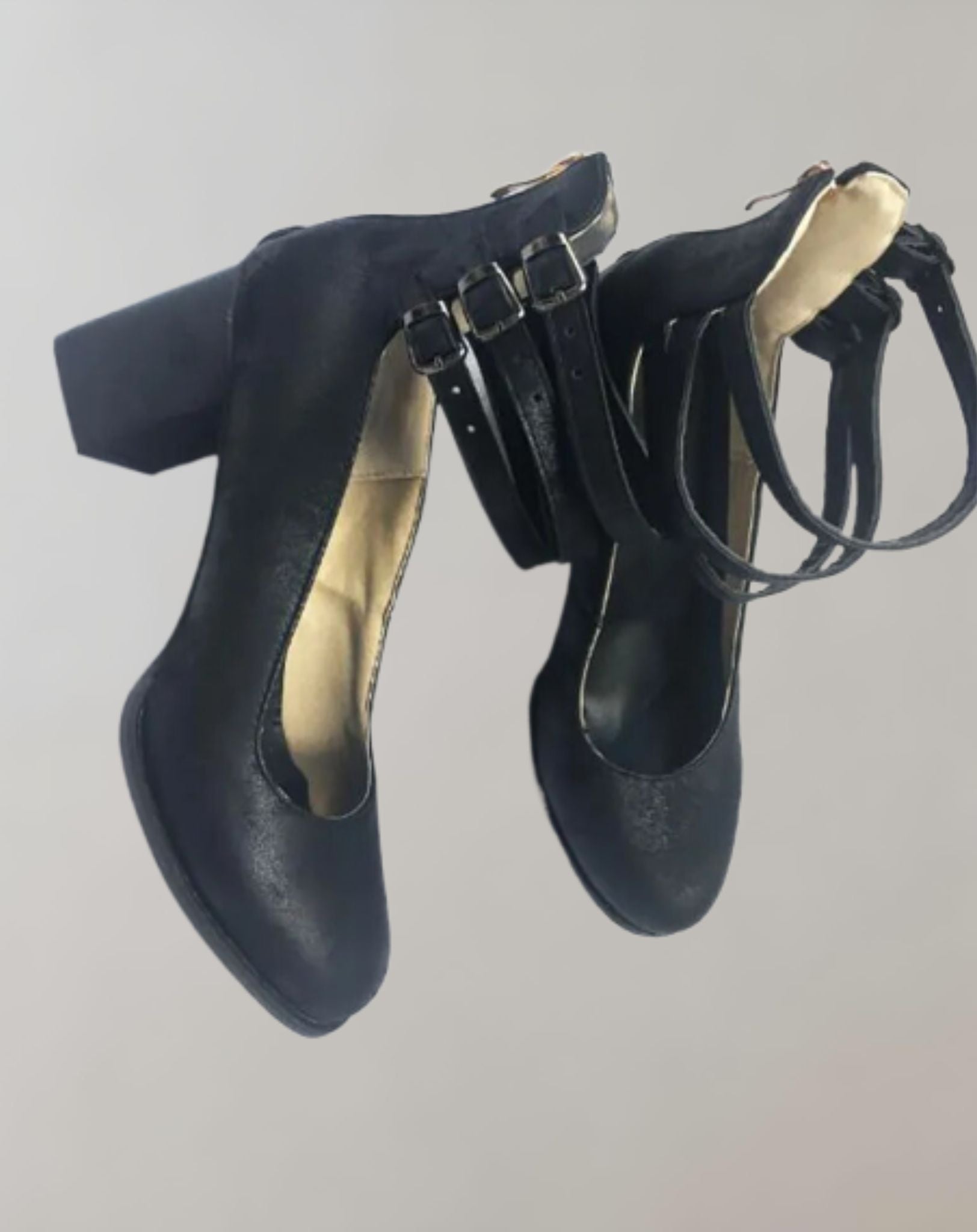 Donna -  Geschlossene Absätze mit drei Knöchelriemen Schuhe