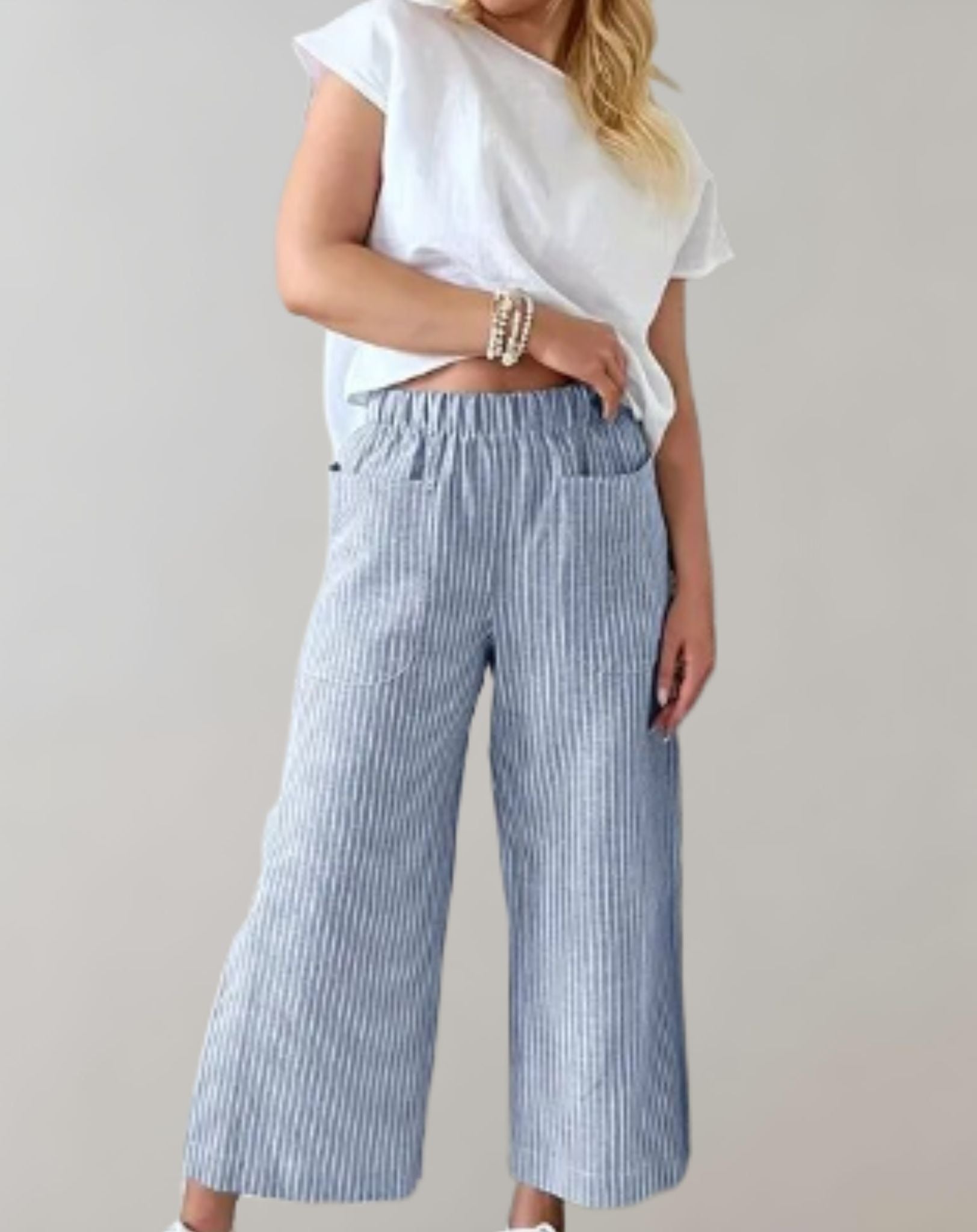 Ester - Kurze Cordhose mit Strumpfband und tiefen Taschen Hose