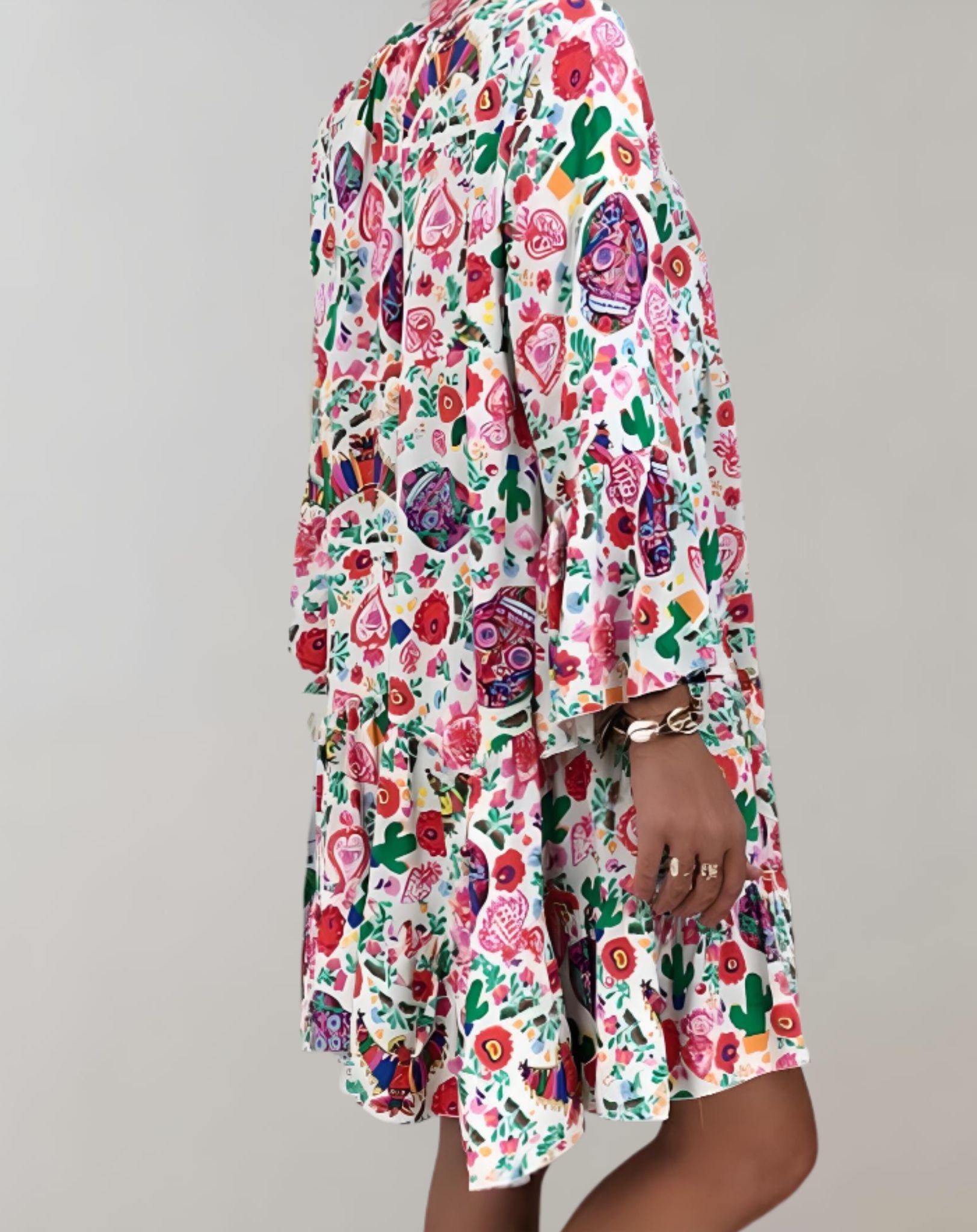 Glydel - Lockeres Minikleid mit tiefem V Ausschnitt und zufälligem Druckdesign Kleid