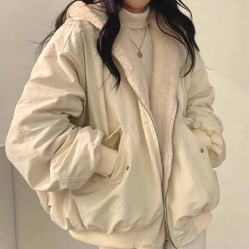 Madelyn | Oversized Jacke mit kuscheligem Innenfutter und Kapuze