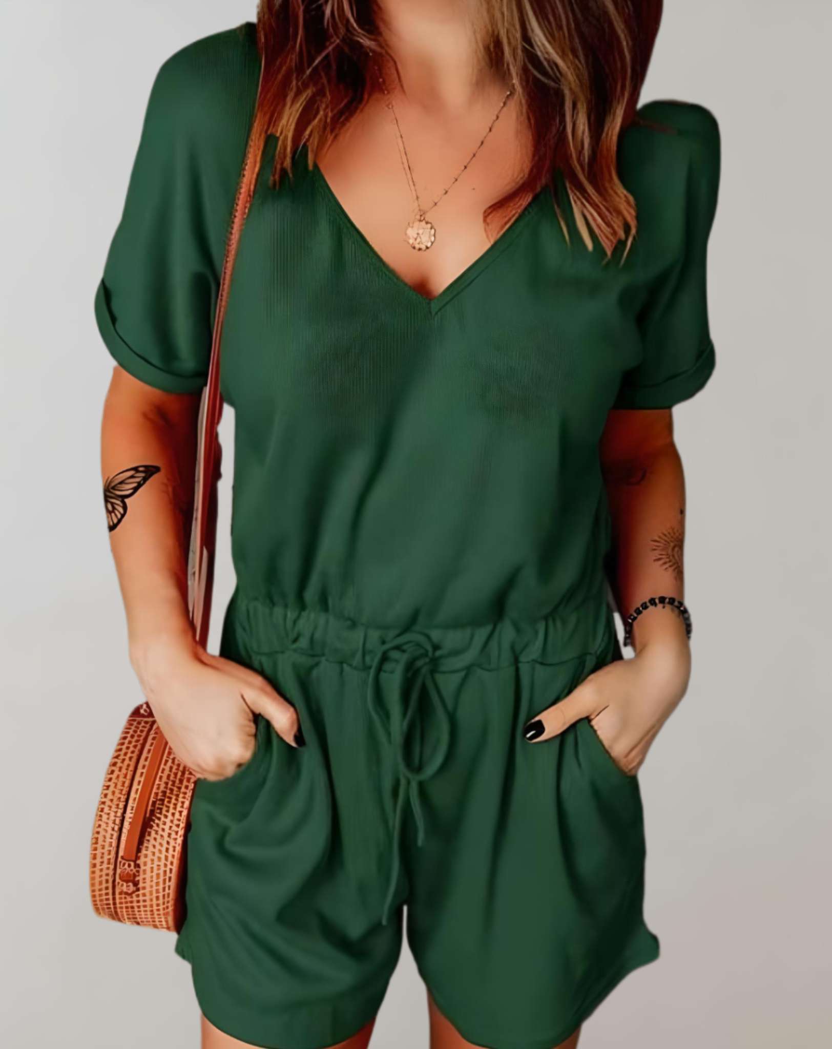 Khloe - Strampler mit tiefem V Ausschnitt und Seitentaschen Overall