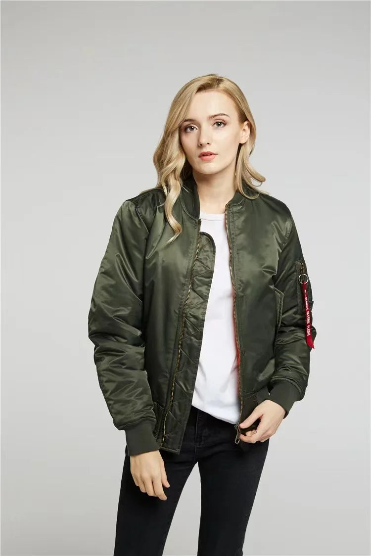 WOLFF - Unisex Bomberjacke mit modernen Reißverschlussdetails für stilvolle Looks