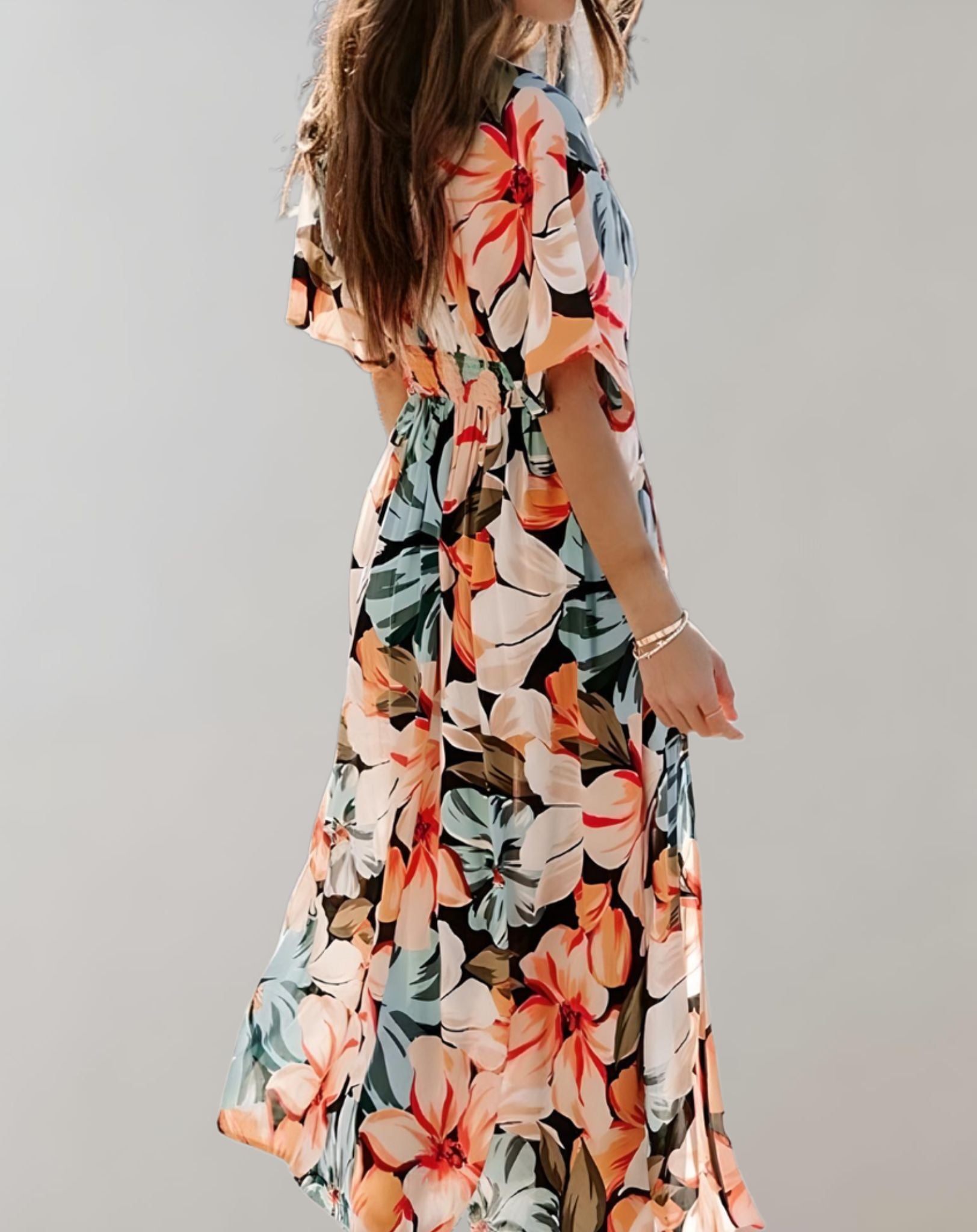 Nathalia- Langes Kleid mit hohem Schlitz aus fließendem Stoff und sommerlichem Design Kleid