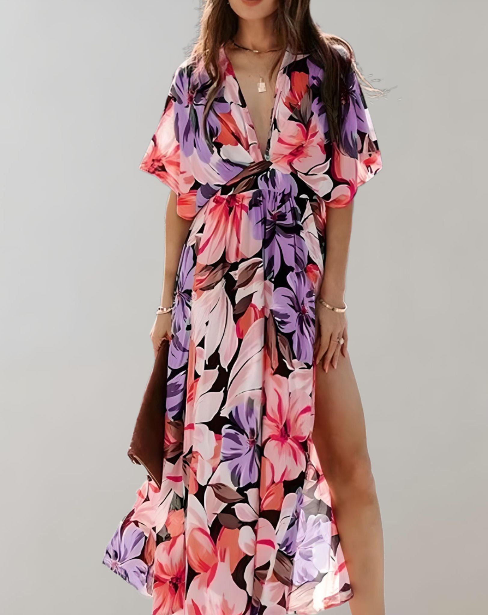 Nathalia- Langes Kleid mit hohem Schlitz aus fließendem Stoff und sommerlichem Design Kleid