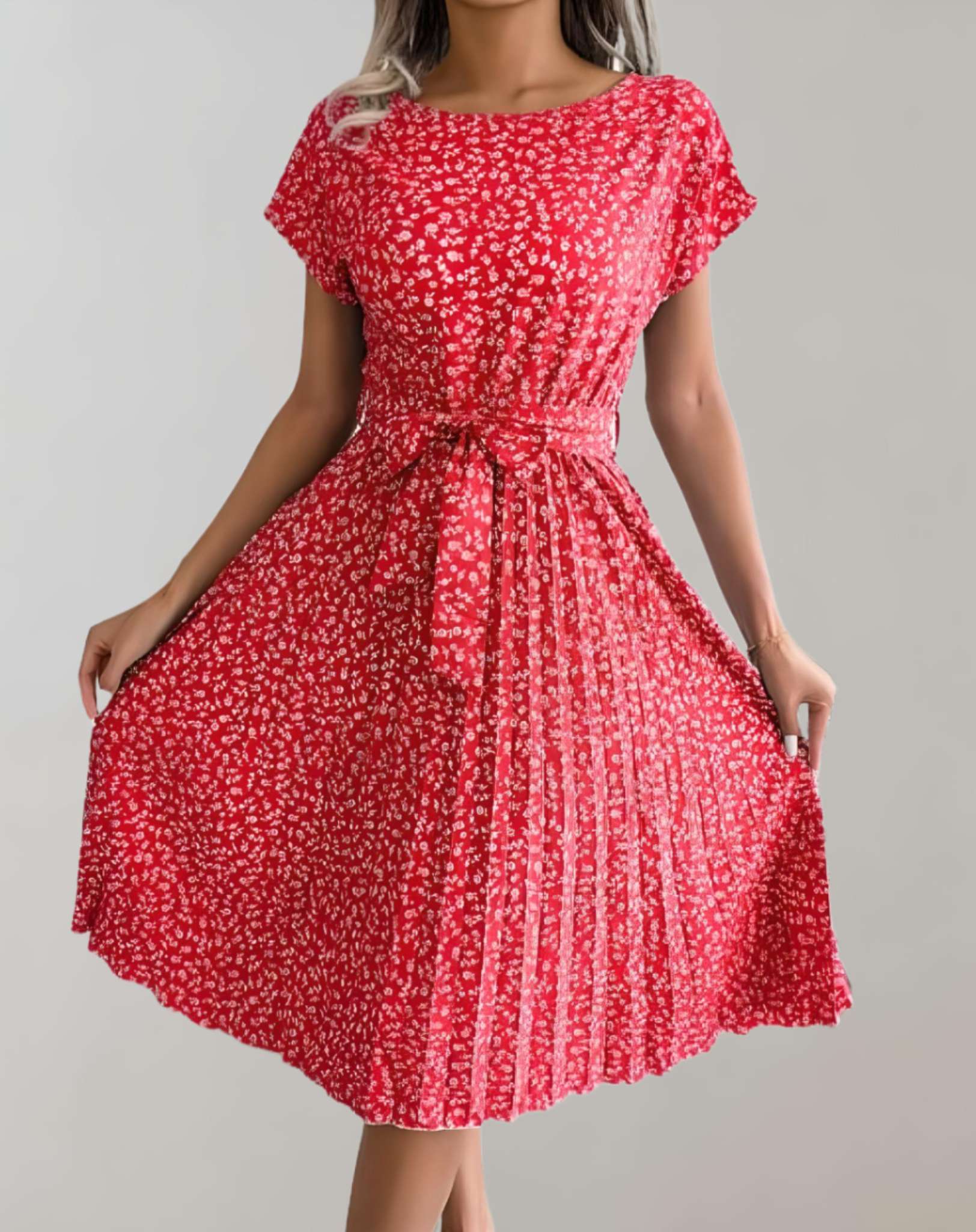 Nova - Minikleid mit Rundhalsausschnitt kurzen Ärmeln und Blumenmuster Kleid