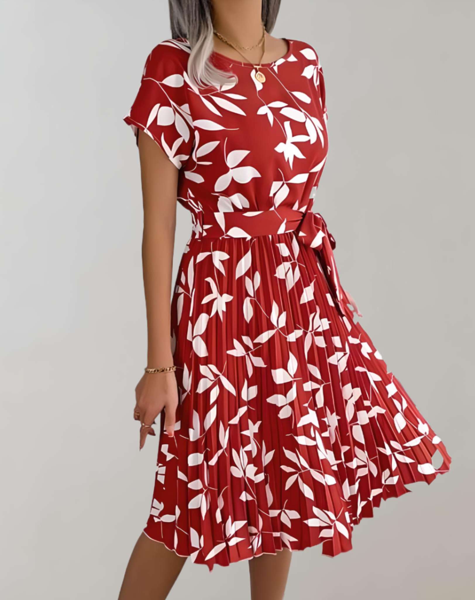 Nova - Minikleid mit Rundhalsausschnitt kurzen Ärmeln und Blumenmuster Kleid