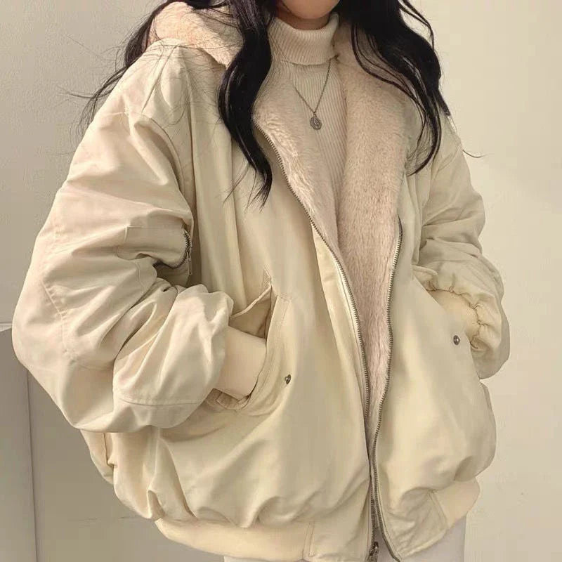 Madelyn | Oversized Jacke mit kuscheligem Innenfutter und Kapuze