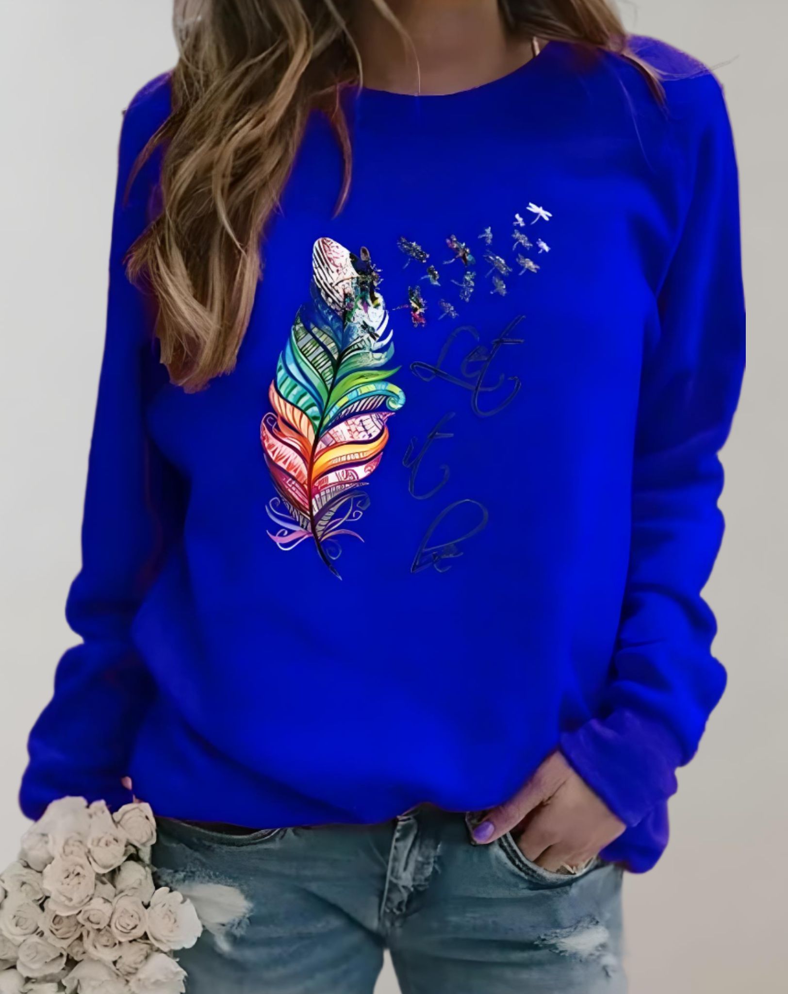 Rica -  Rundhalspullover mit motivierendem Statement und Federdesign Sweater