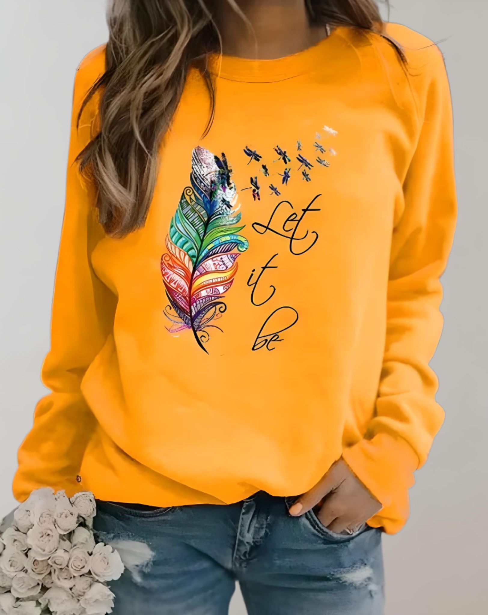 Rica -  Rundhalspullover mit motivierendem Statement und Federdesign Sweater