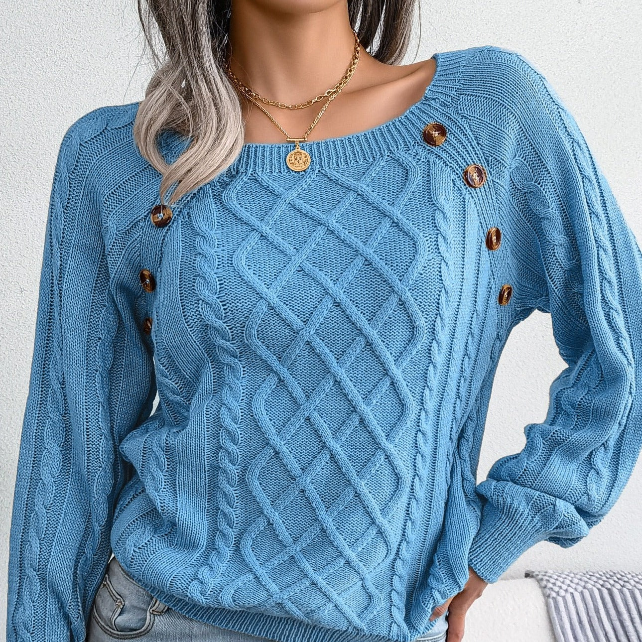 Adelinda | Stylische Damen Strickpullover mit weitem Rundhalsausschnitt und eleganten Knöpfen
