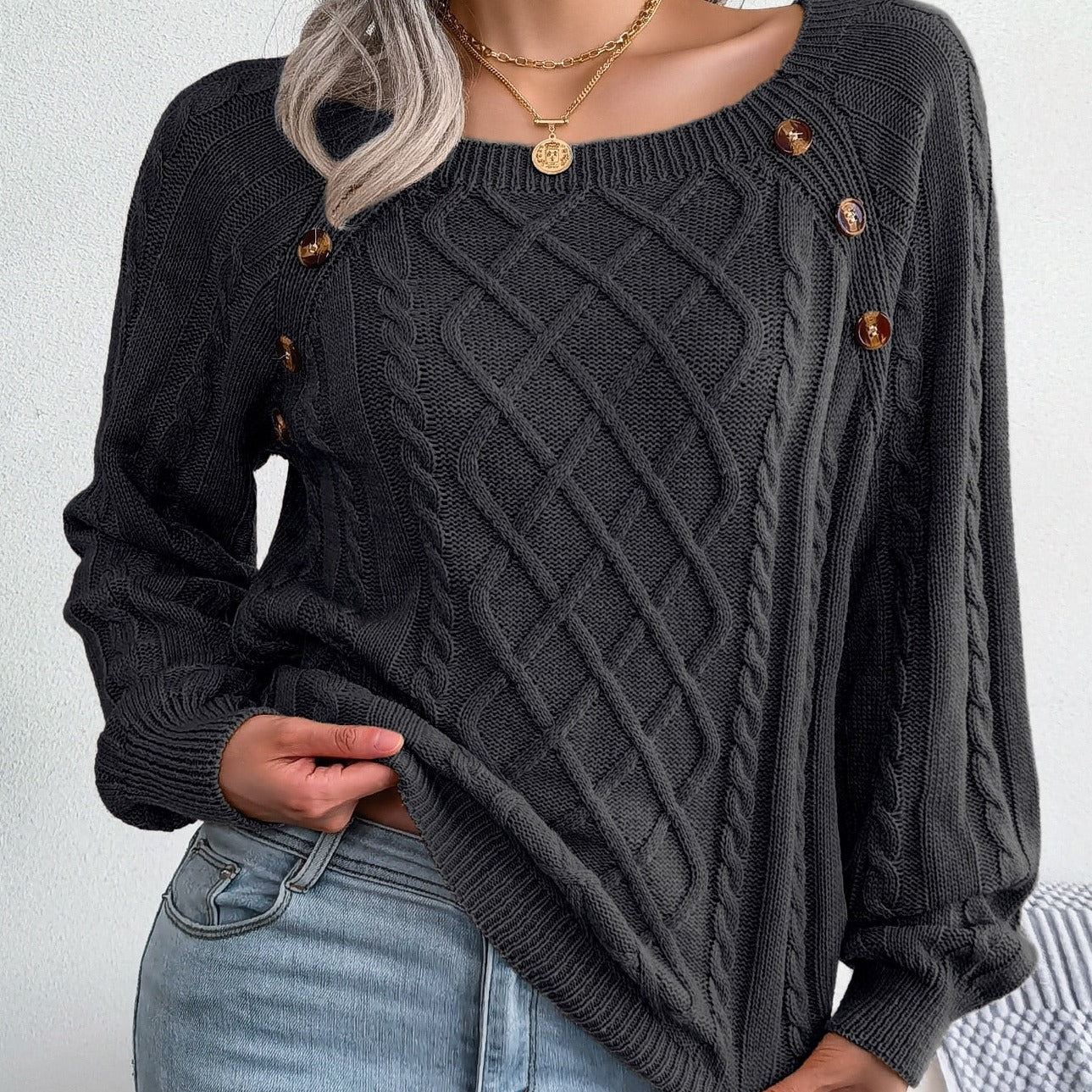 Adelinda | Stylische Damen Strickpullover mit weitem Rundhalsausschnitt und eleganten Knöpfen