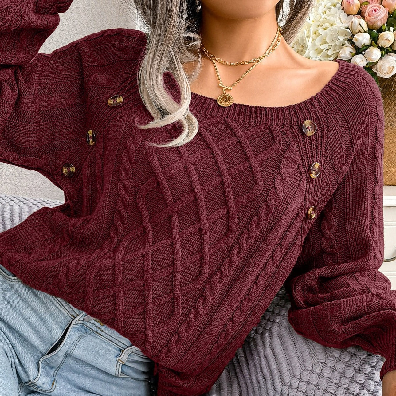 Adelinda | Stylische Damen Strickpullover mit weitem Rundhalsausschnitt und eleganten Knöpfen