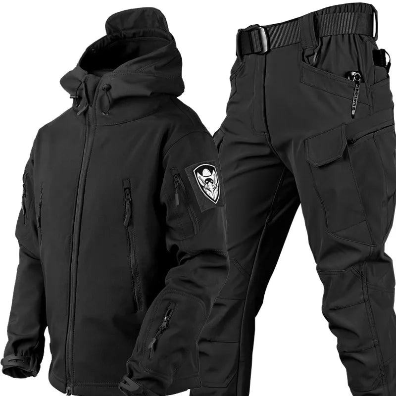 Taktische Outdoorjacke für Herren mit Mehrzwecktasche und wetterfesten Softshell-Hosen