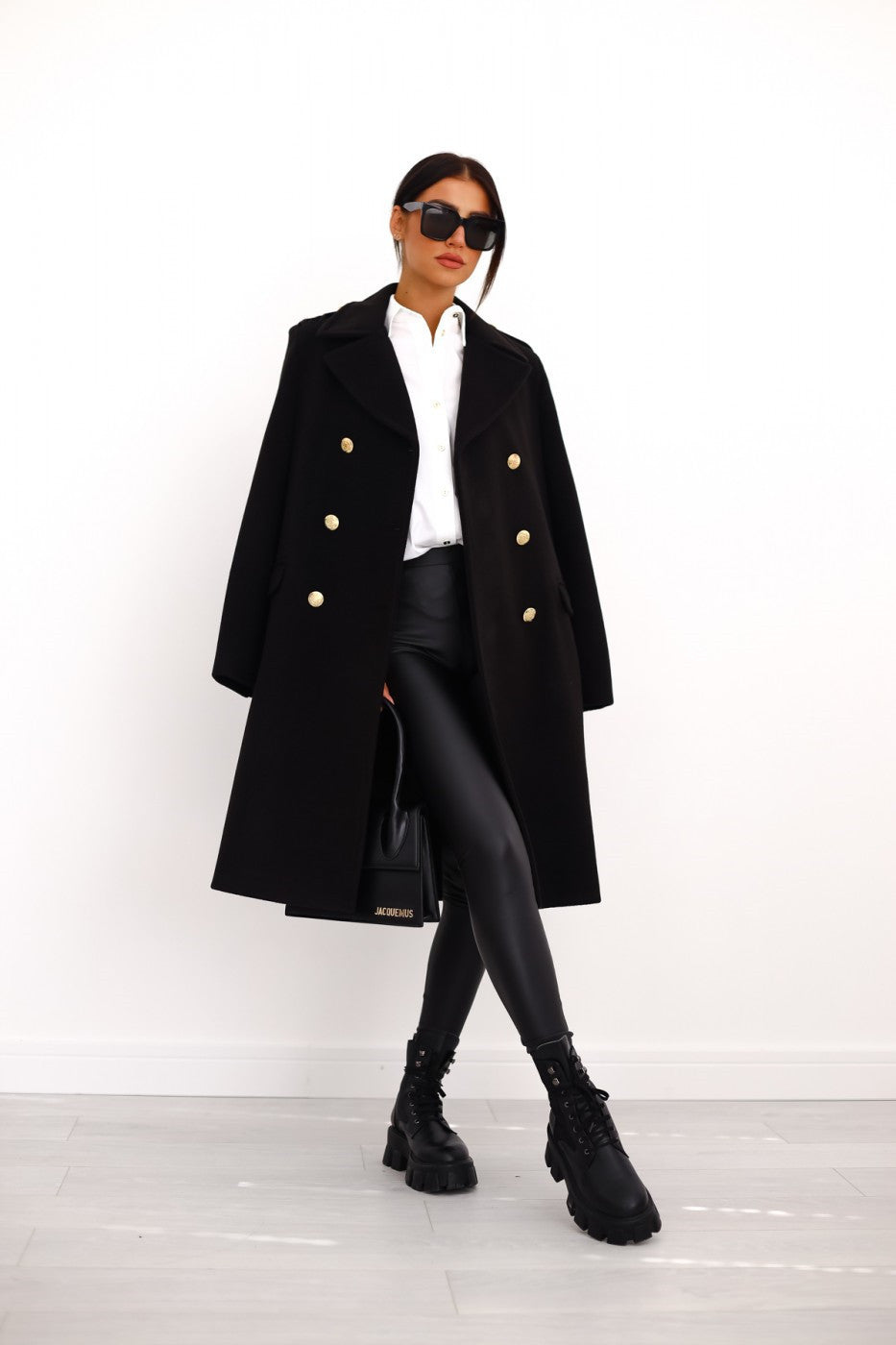 Ylona | Elegante Wolljacke mit doppelter Knopfleiste für stilvolle Winterlooks