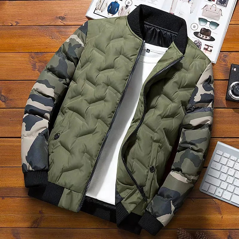 Norbert | Stilvolle Pufferjacke mit Camouflageärmeln