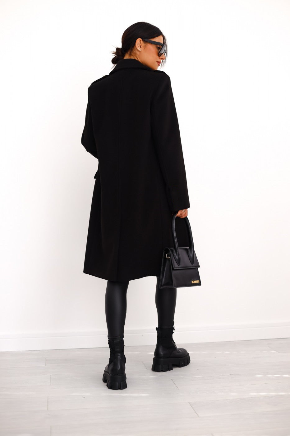 Ylona | Elegante Wolljacke mit doppelter Knopfleiste für stilvolle Winterlooks