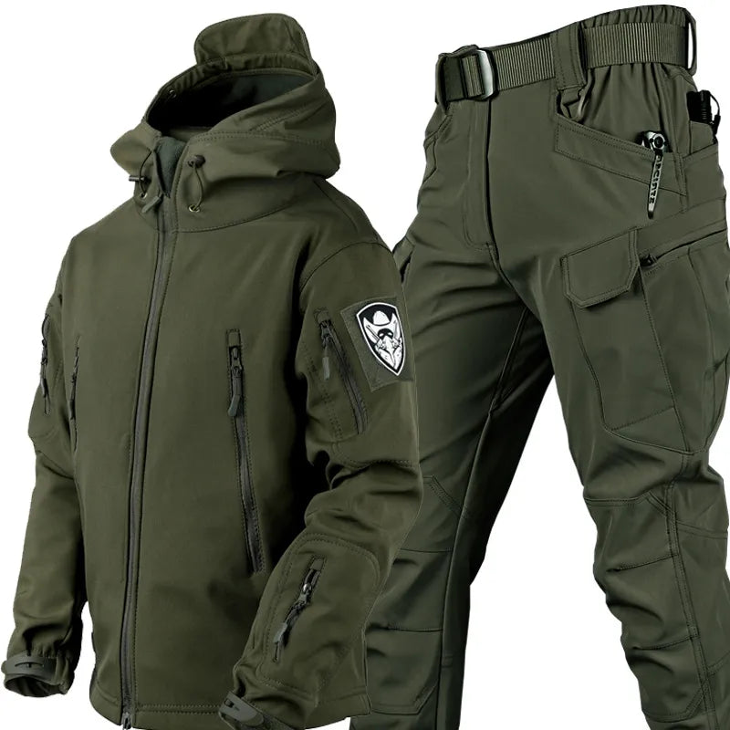 Taktische Outdoorjacke für Herren mit Mehrzwecktasche und wetterfesten Softshell-Hosen