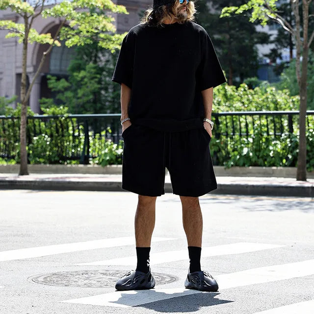 Oversized Freizeit Set für Herren – Lockeres Kurzshirt und Shorts, Streetwear Look