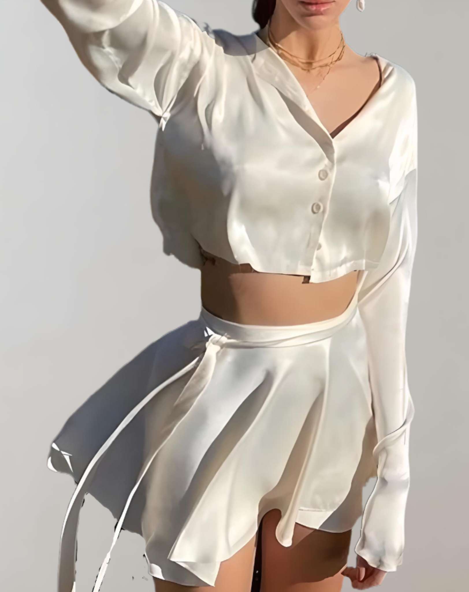 Vina - 2-teiliges Set mit kurzem langärmligem Oberteil und Shorts aus Seidenstoff Kleidung