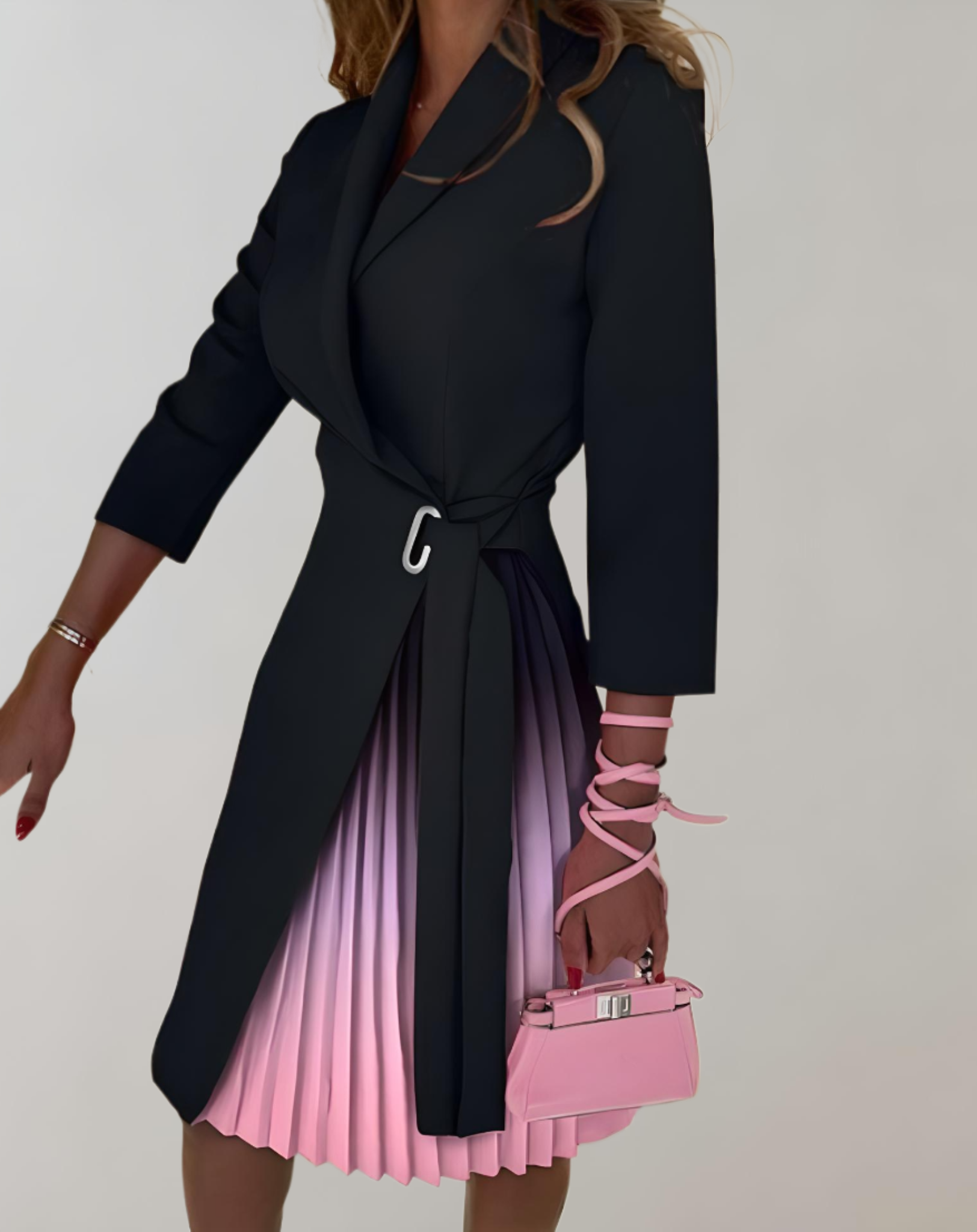 Bea - Schmal geschnittenes Kleid mit langen Ärmeln und zufälligem Design kleid