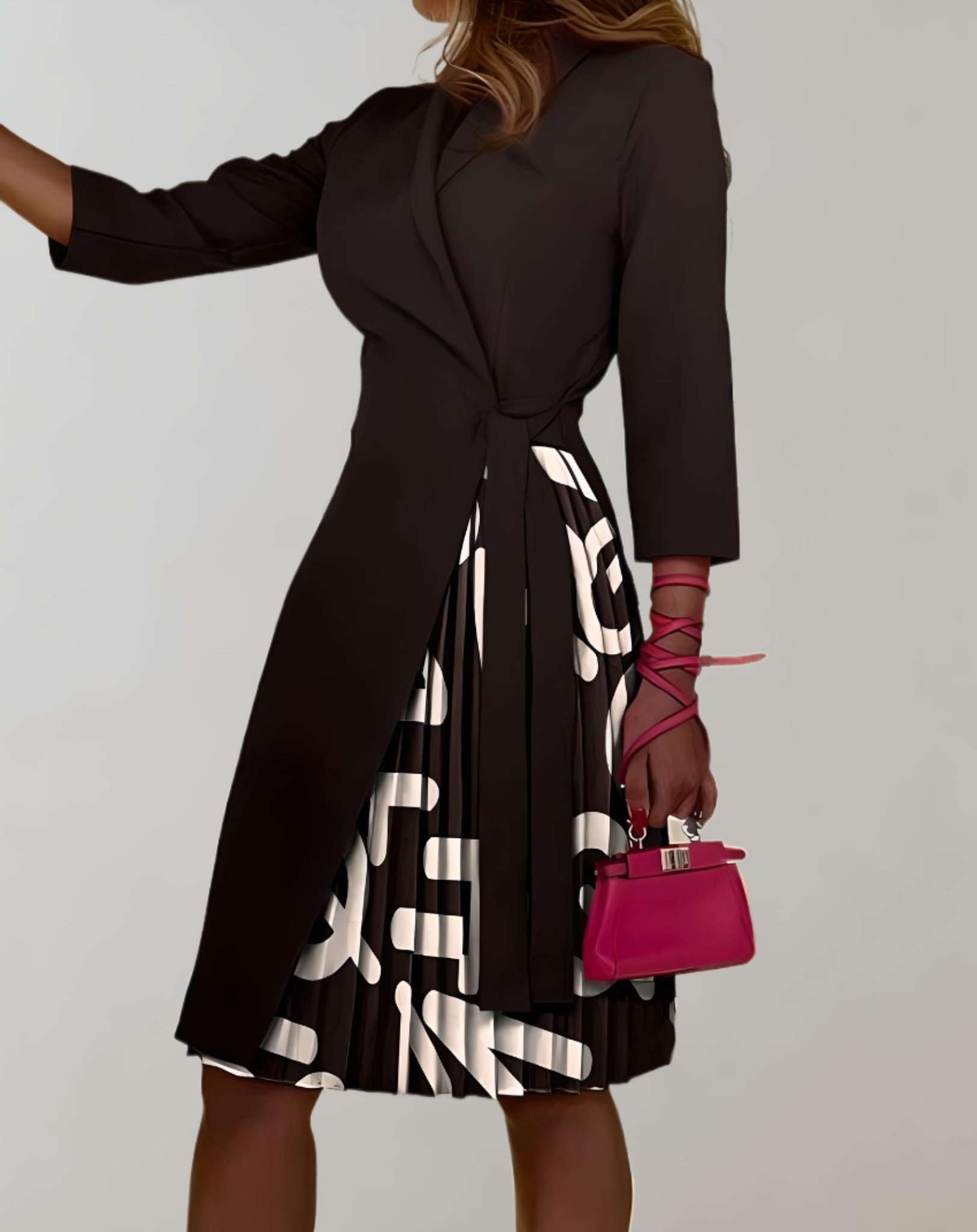 Bea - Schmal geschnittenes Kleid mit langen Ärmeln und zufälligem Design kleid
