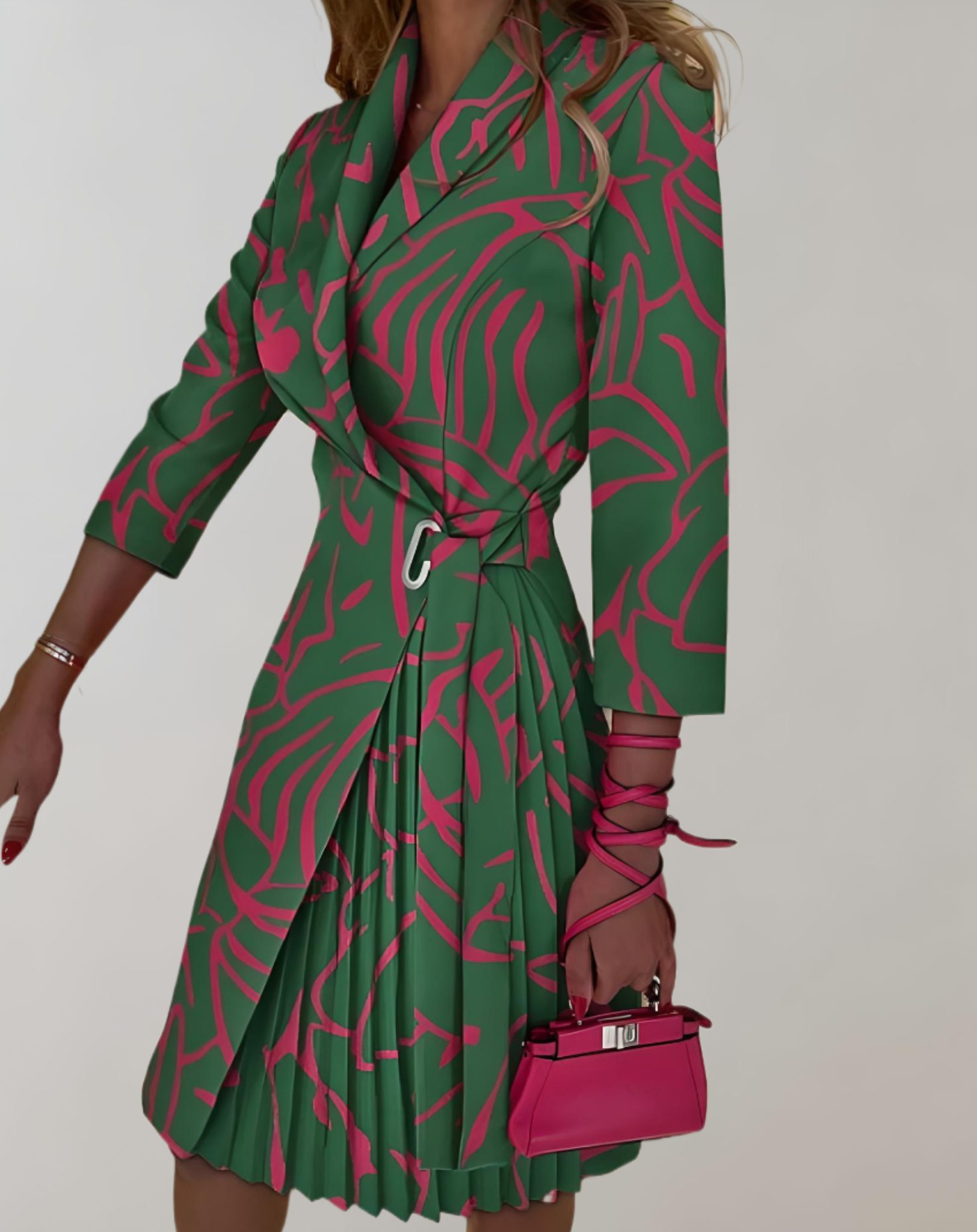 Bea - Schmal geschnittenes Kleid mit langen Ärmeln und zufälligem Design kleid
