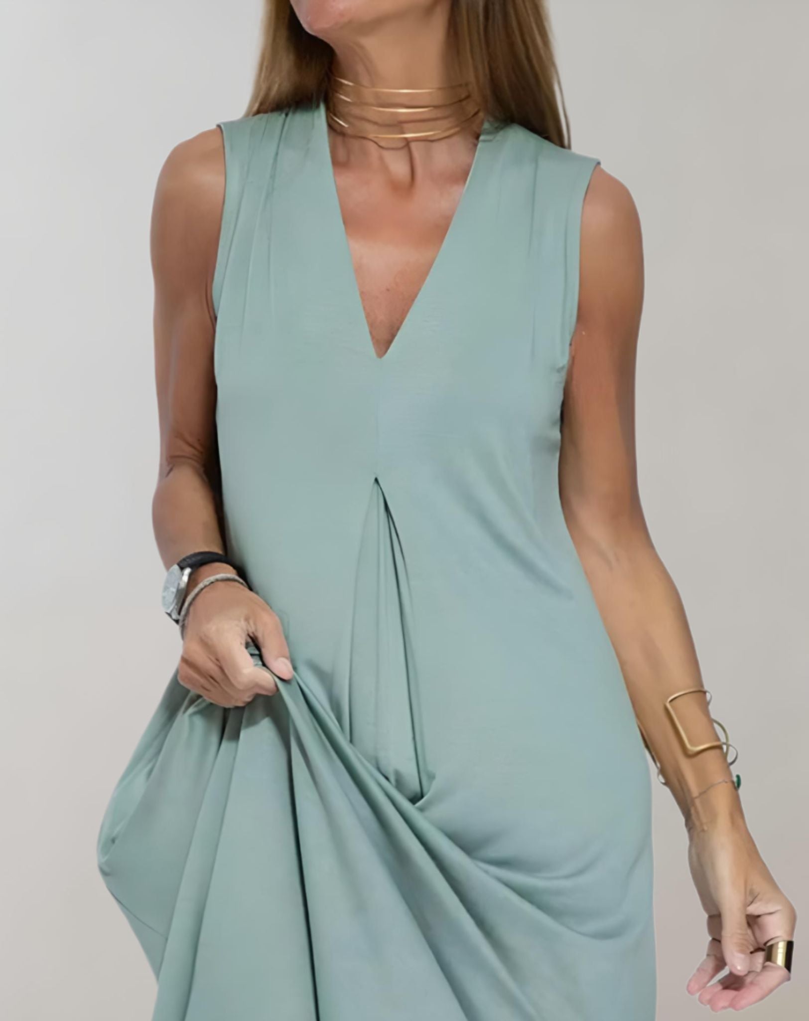 Beatrice -  Ärmelloses langes Kleid mit tiefem V Ausschnitt und Lagenschnitt Kleid