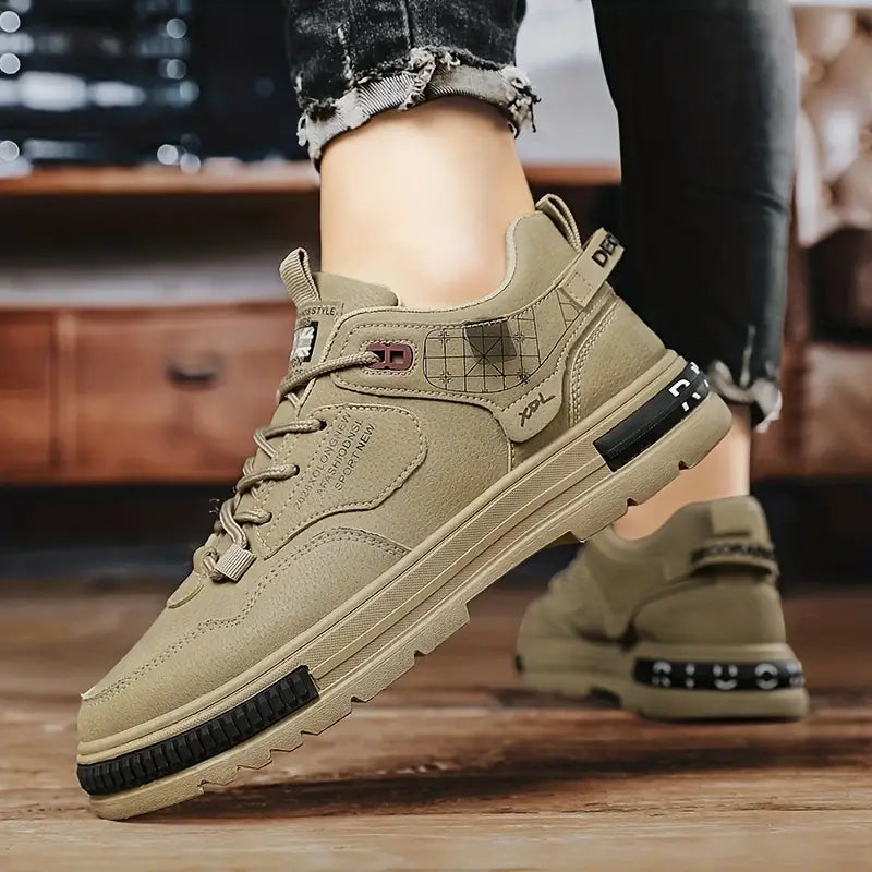 Nicholas – Retro-Vintage-Sneaker für stilbewusste Männer