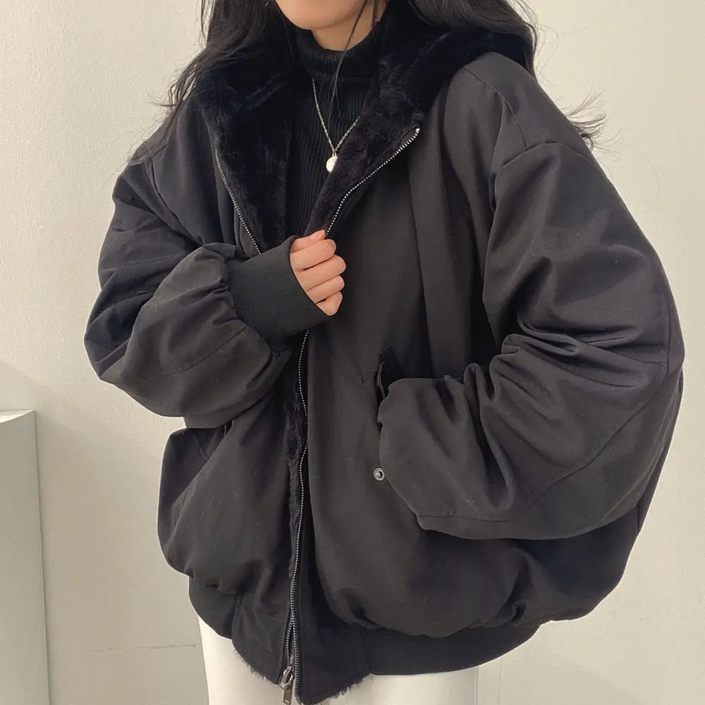 Madelyn | Oversized Jacke mit kuscheligem Innenfutter und Kapuze