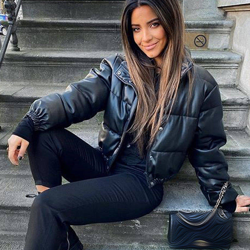 WOLFF | Trendige Damen-Bomberjacke mit modischen Details