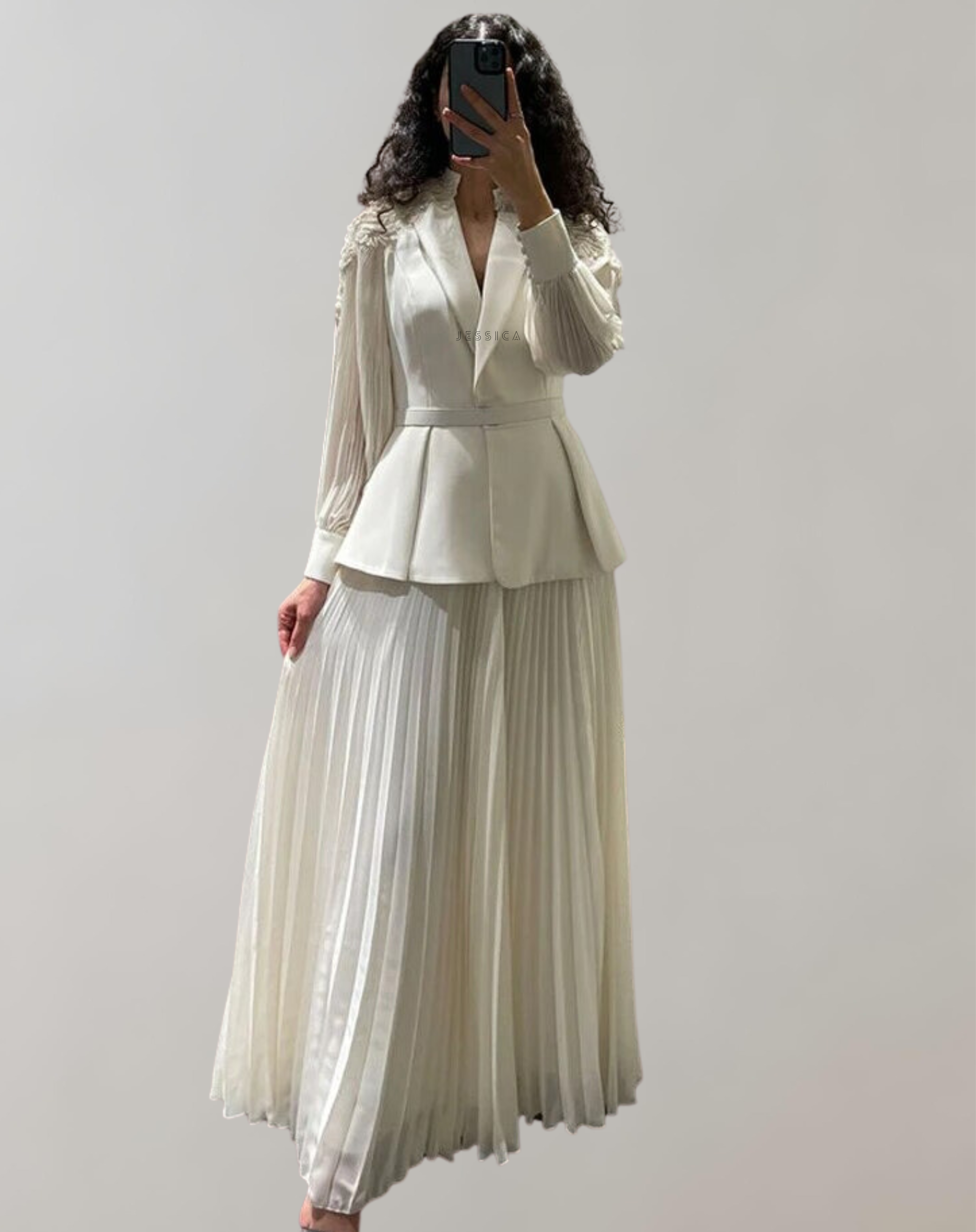 Ivanna - Elegantes elfenbeinfarbenes Kleid