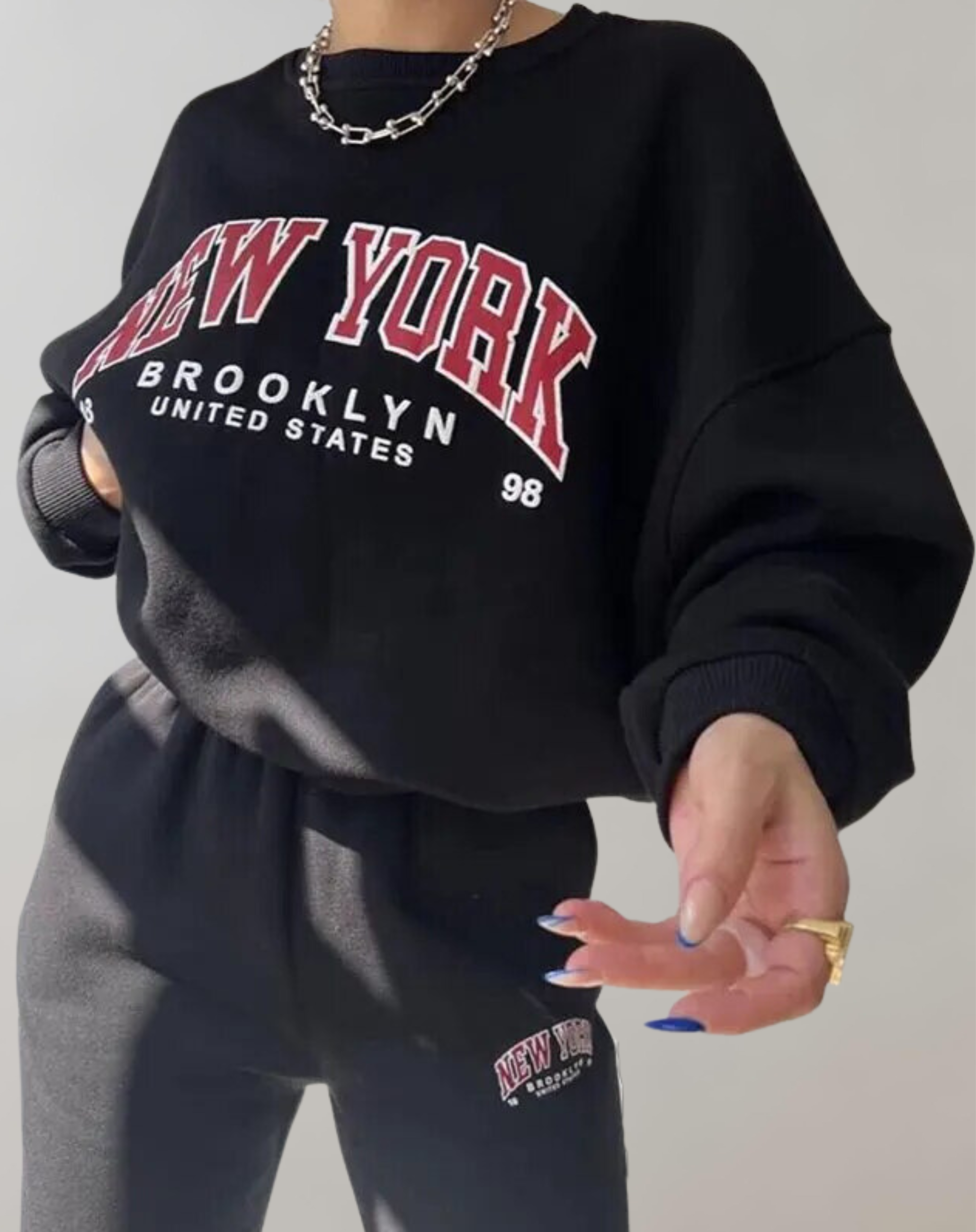 Jenny -  Sweatshirt mit Buchstaben