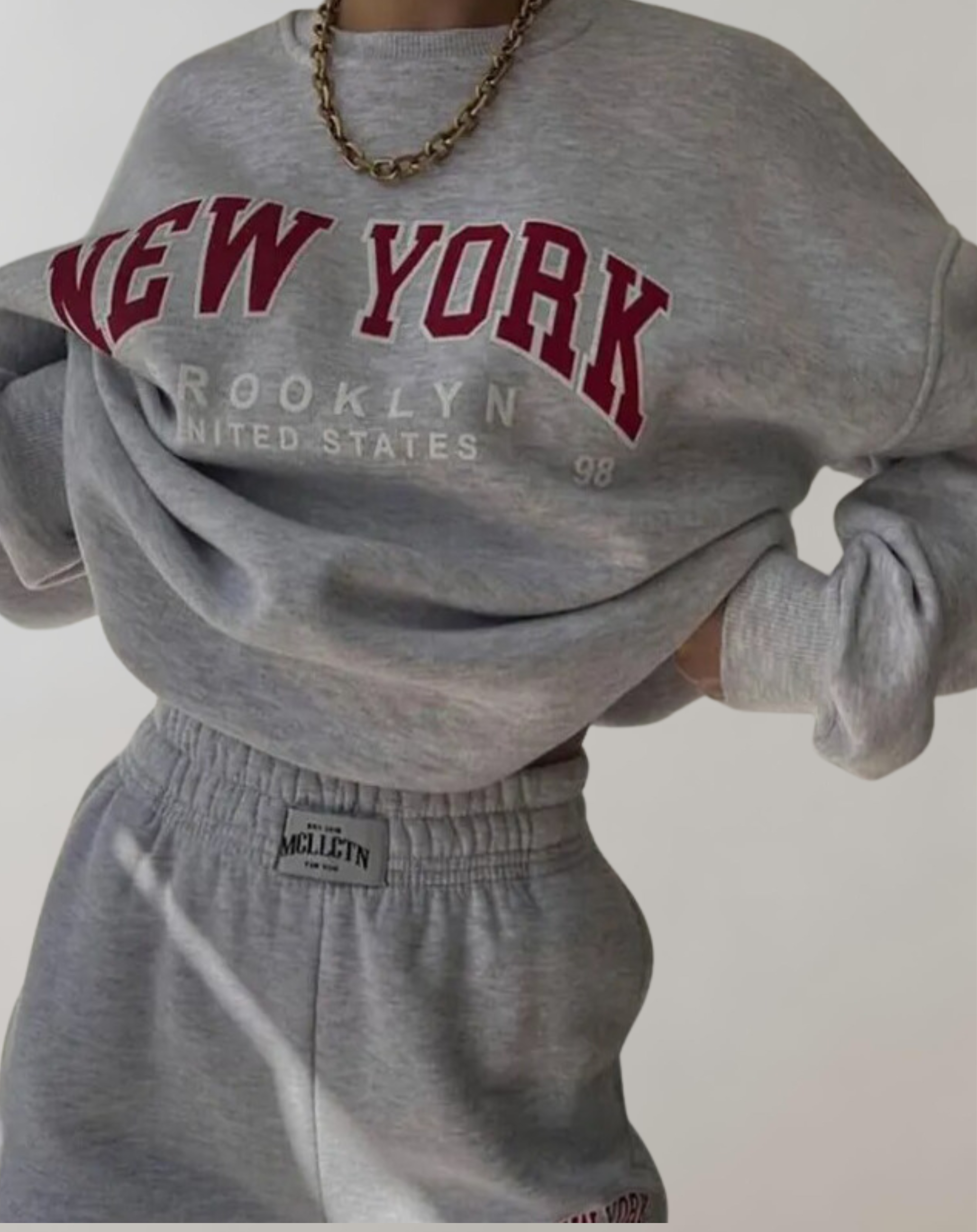 Jenny -  Sweatshirt mit Buchstaben