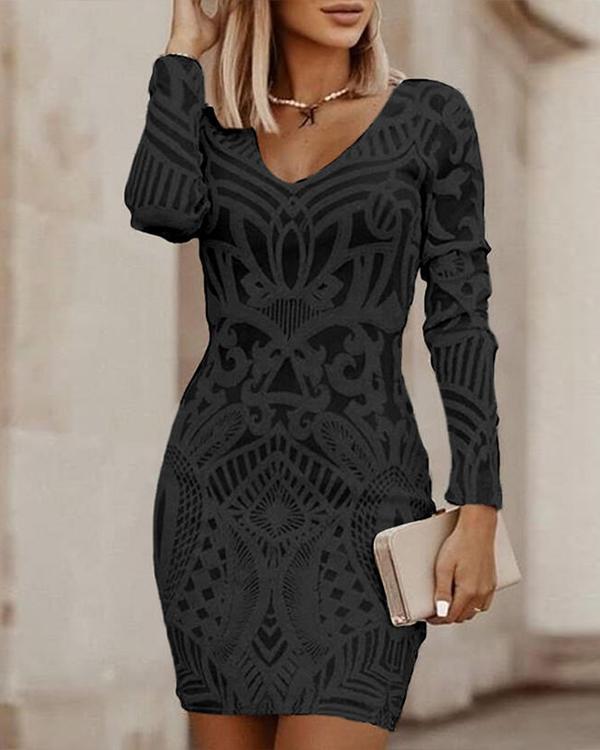 Anjie | Figurbetontes Minikleid mit V-Ausschnitt