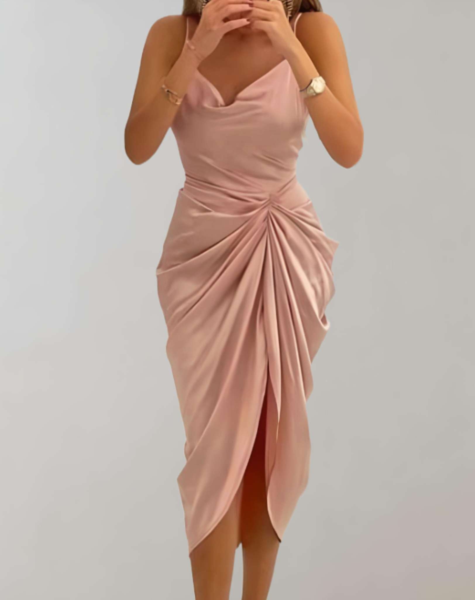 Amaya - Rosafarbenes figurbetontes ärmelloses Kleid mit Faltendesign und hohem Schlitz Kleid