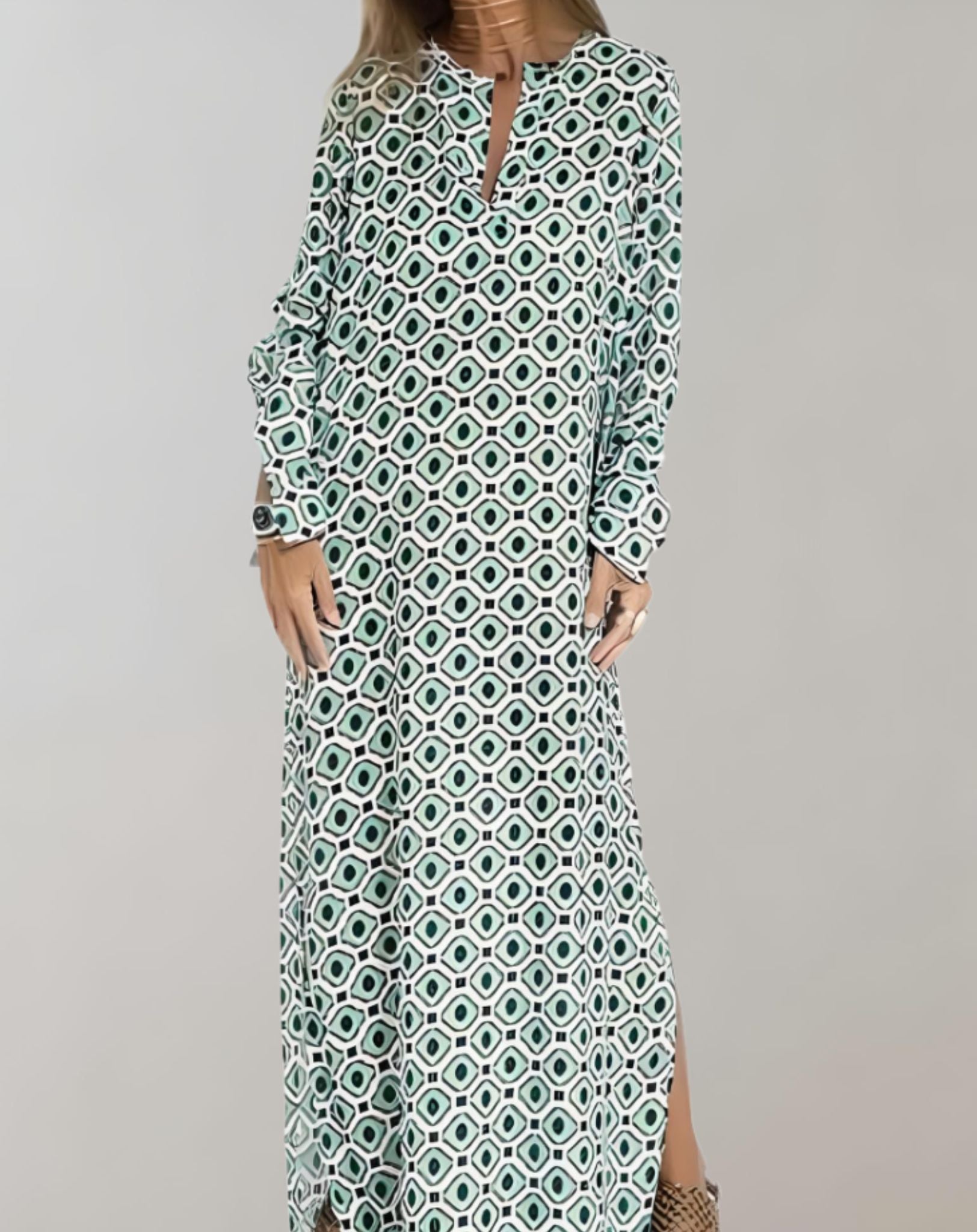 Maci -  Langes und lockeres Kleid mit langen Ärmeln und zufälligem Musterdesign Kleid