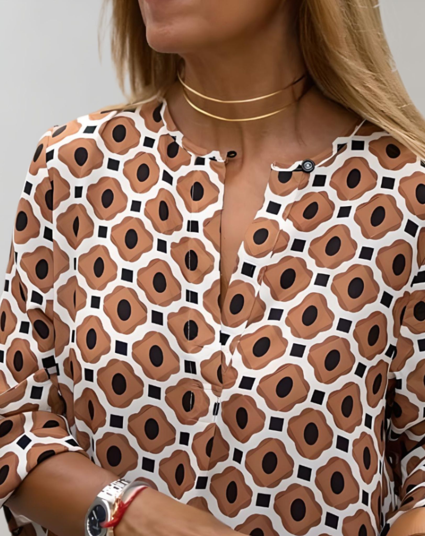 Maci -  Langes und lockeres Kleid mit langen Ärmeln und zufälligem Musterdesign Kleid