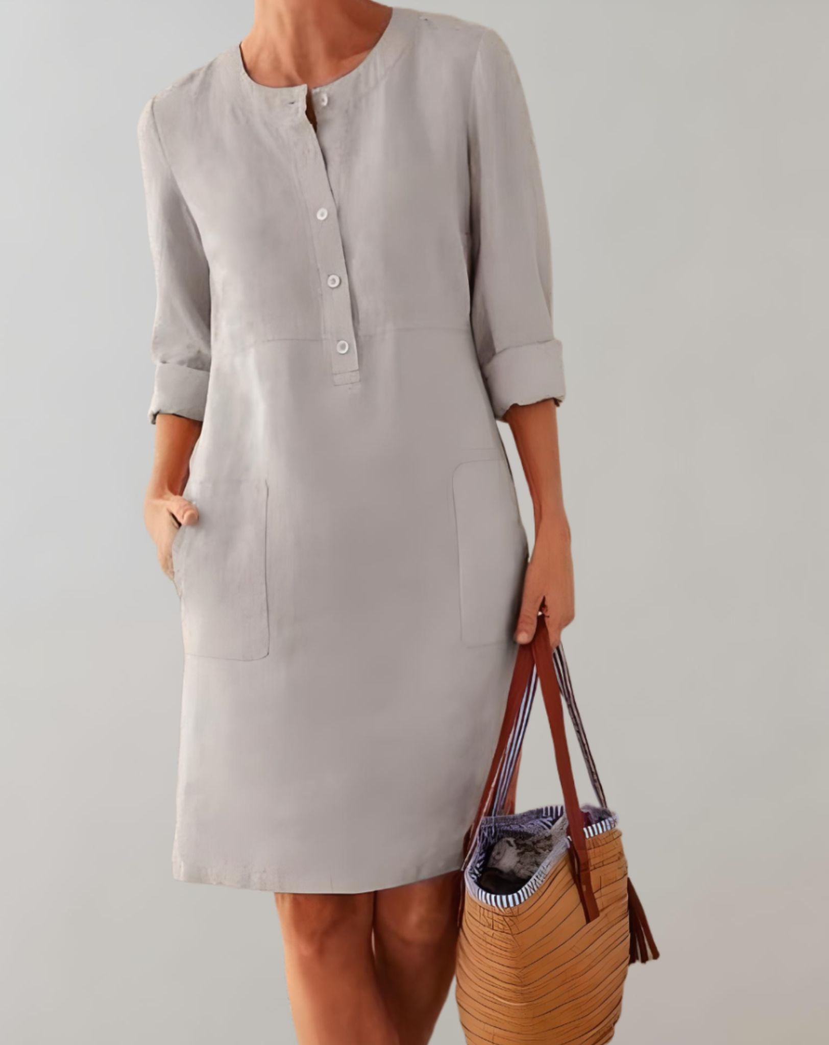 Marley -  Gut sitzendes Minikleid mit mittlerer Knopfleiste und langen Ärmeln Kleid