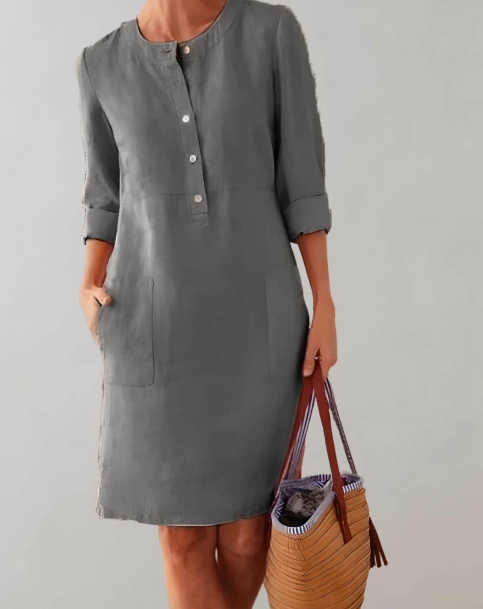 Marley -  Gut sitzendes Minikleid mit mittlerer Knopfleiste und langen Ärmeln Kleid