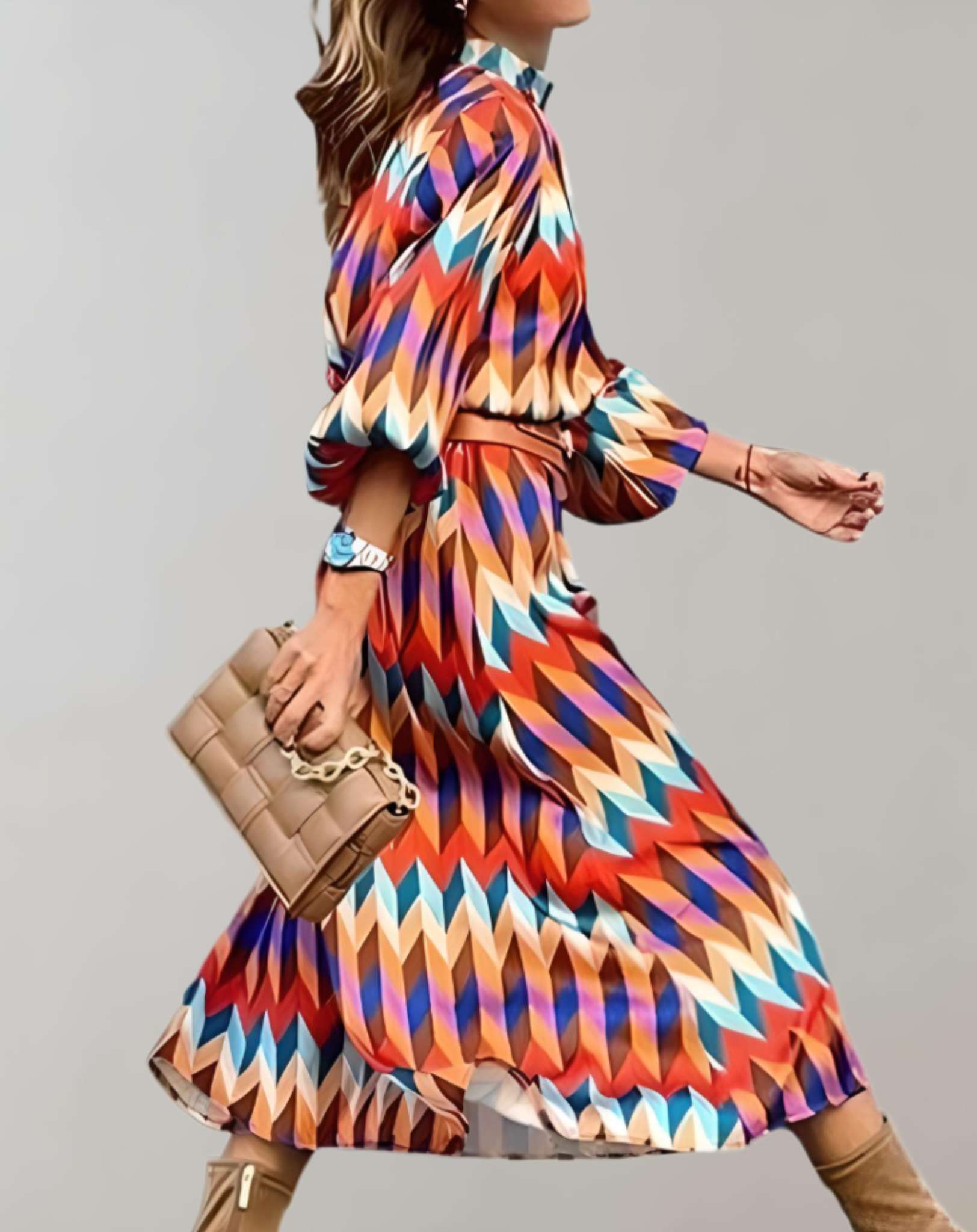 Vivian -  Temperamentvolles mittellanges Kleid mit Stehkragen und langen Ärmeln Kleid